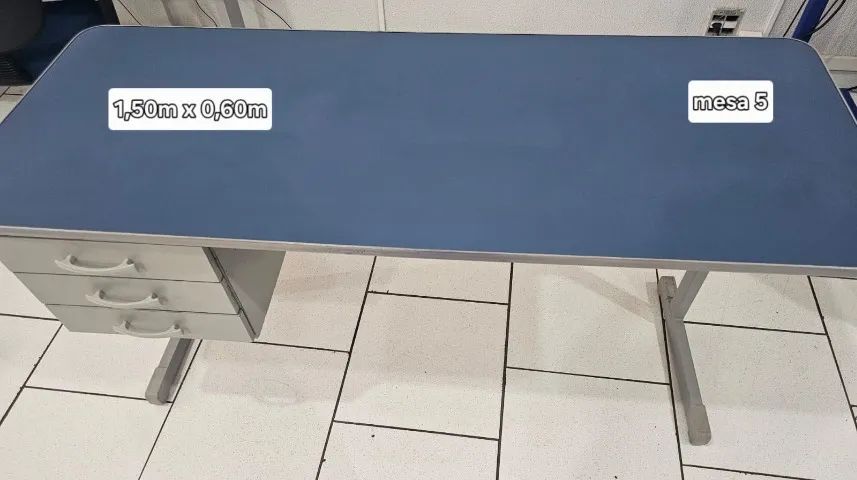 Mesa 5 (escritório): medidas 1,50x0,60m