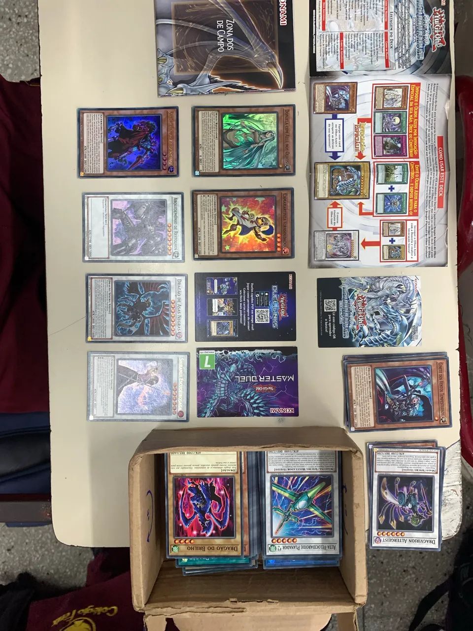 243 cartas Yu-Gi-Oh + Deck de batalha - Foto 3