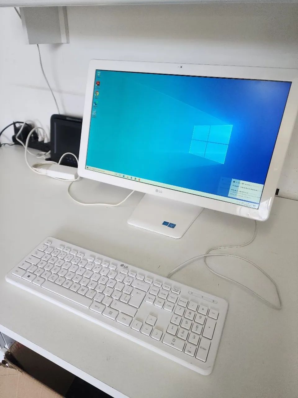 All in one 22 polegadas Celeron