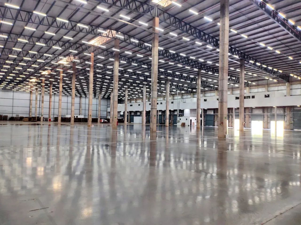 Galpão logístico em condomínio com 4.000m² Pé Direito 12m, 8 Docas, Estacionamento 30.000m - Foto 8