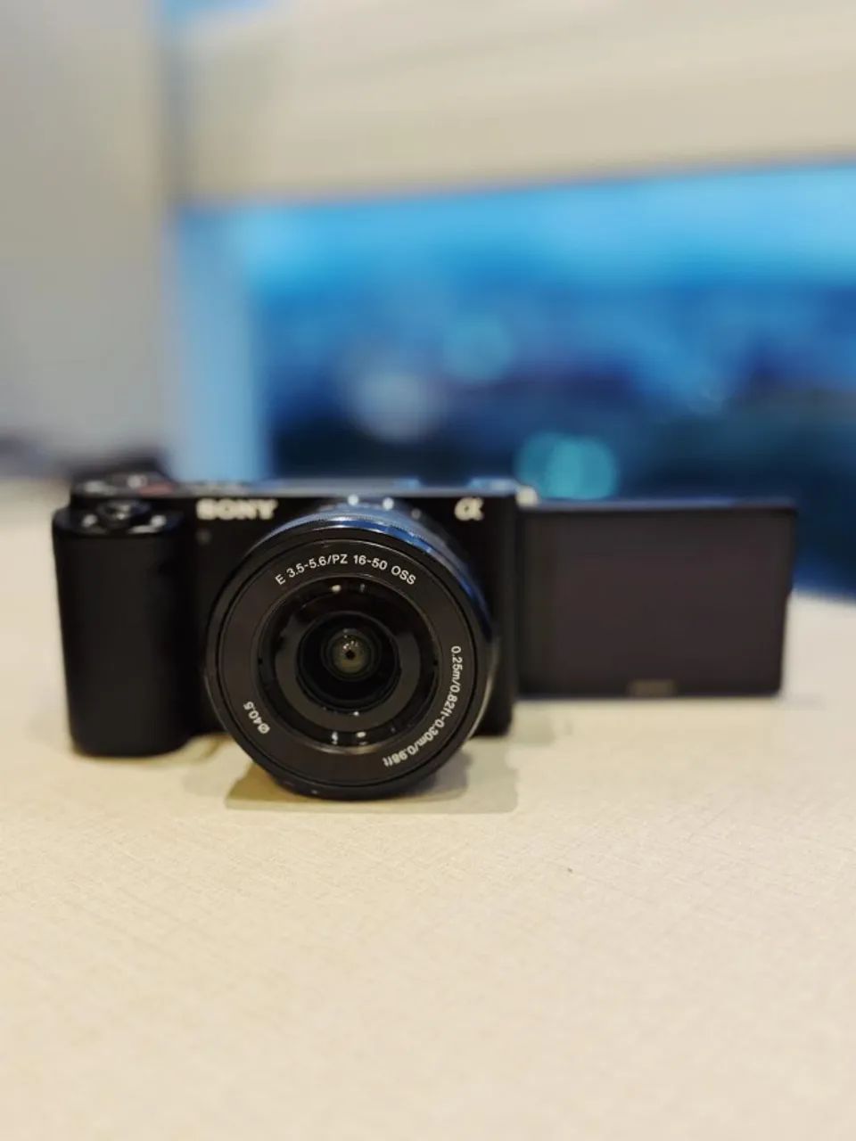 Câmera Sony ZV-E10 + Tripé Sony Bluetooth + Bolsa - Foto 3
