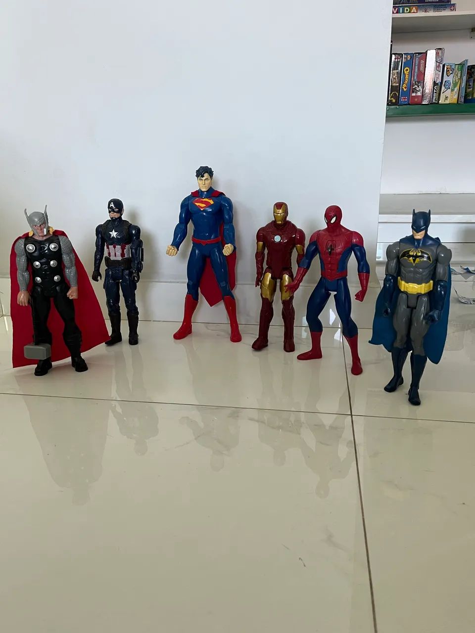 Bonecos Marvel