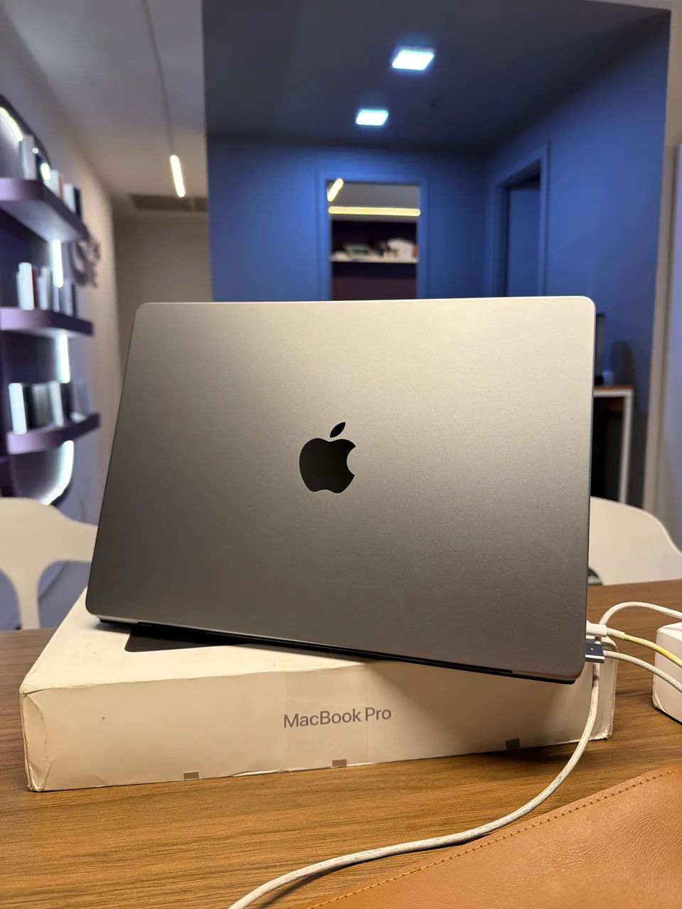 MacBook Pro m3 8/512