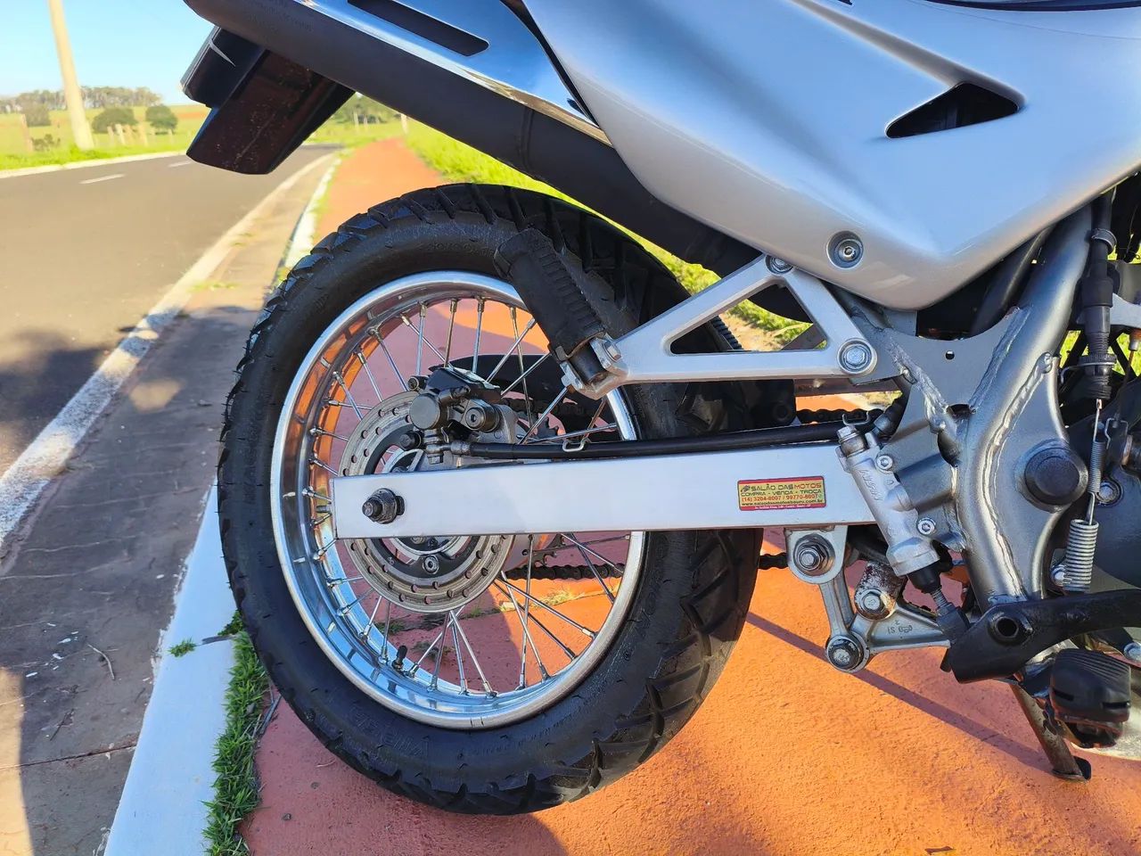 Nx 400 Falcon - Foto 5