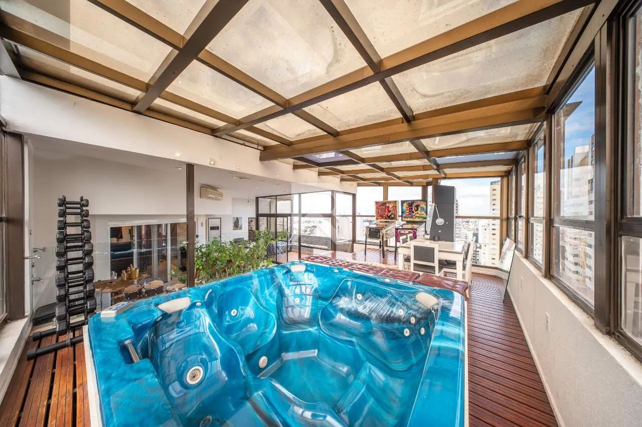Cobertura Semi Mobiliada com Deck, Jacuzzi, 3 quartos e 221m2 para locação - Água verde, C - Foto 12