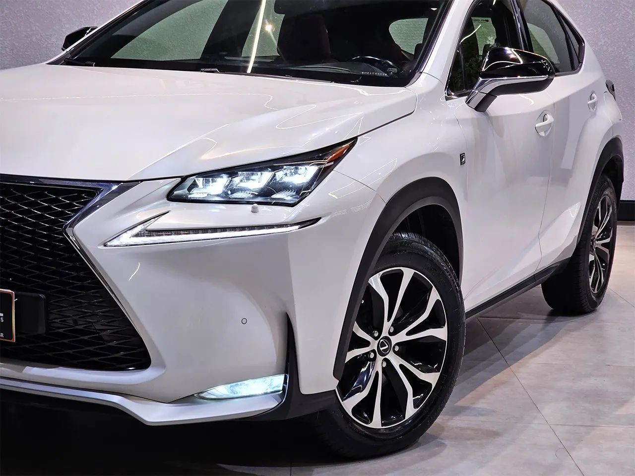 Lexus NX-200t F-sport 2.0 16V 238cv Aut., foto 17 de 20