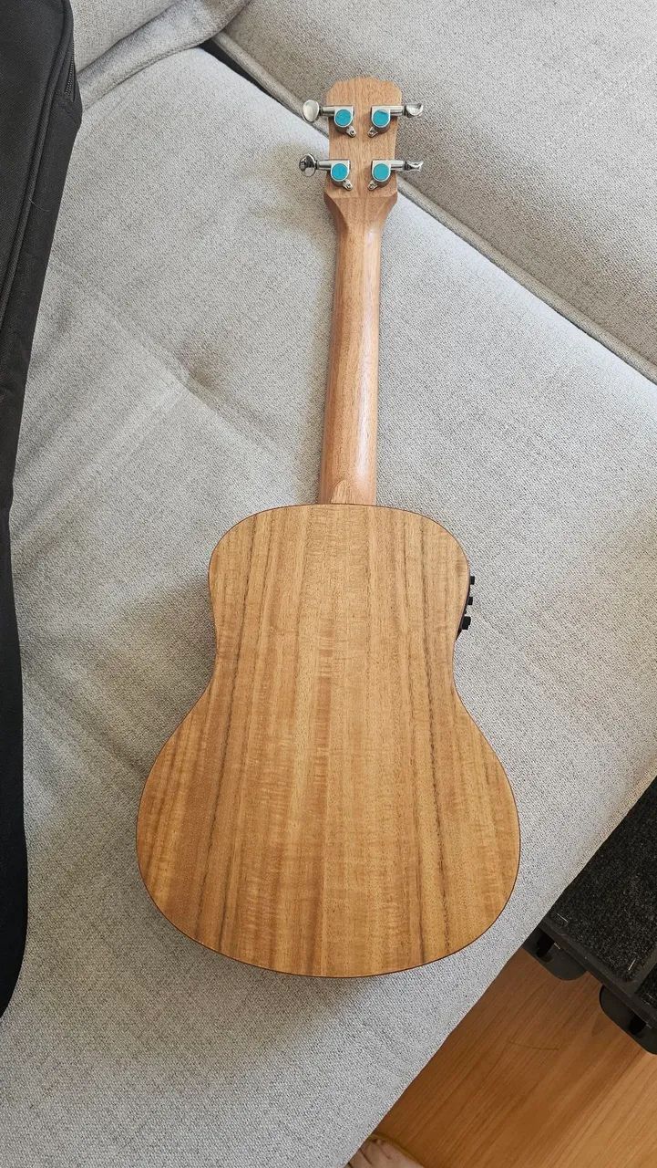 Ukulele Malibu elétrico  - Foto 4