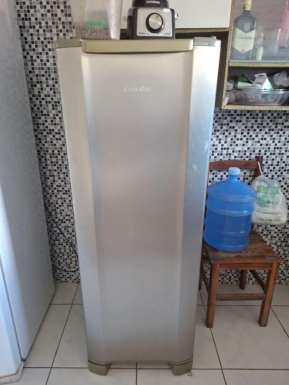 Geladeira esmaltec 