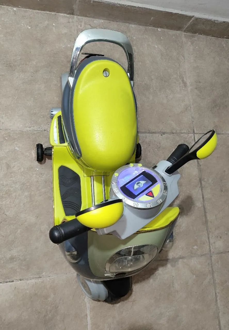 Moto Elétrica Infantil - Precisa Trocar a bateria/motor - Foto 3