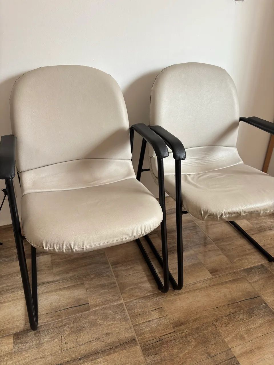 2 Cadeiras Poltronas multifunctionais - Foto 2