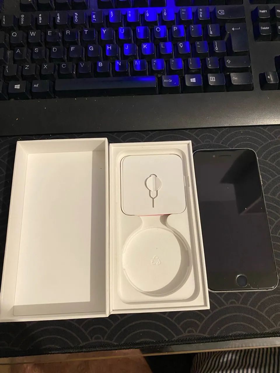 iPhone SE 2020 (2ª Geração) - 128 GB  - Foto 2