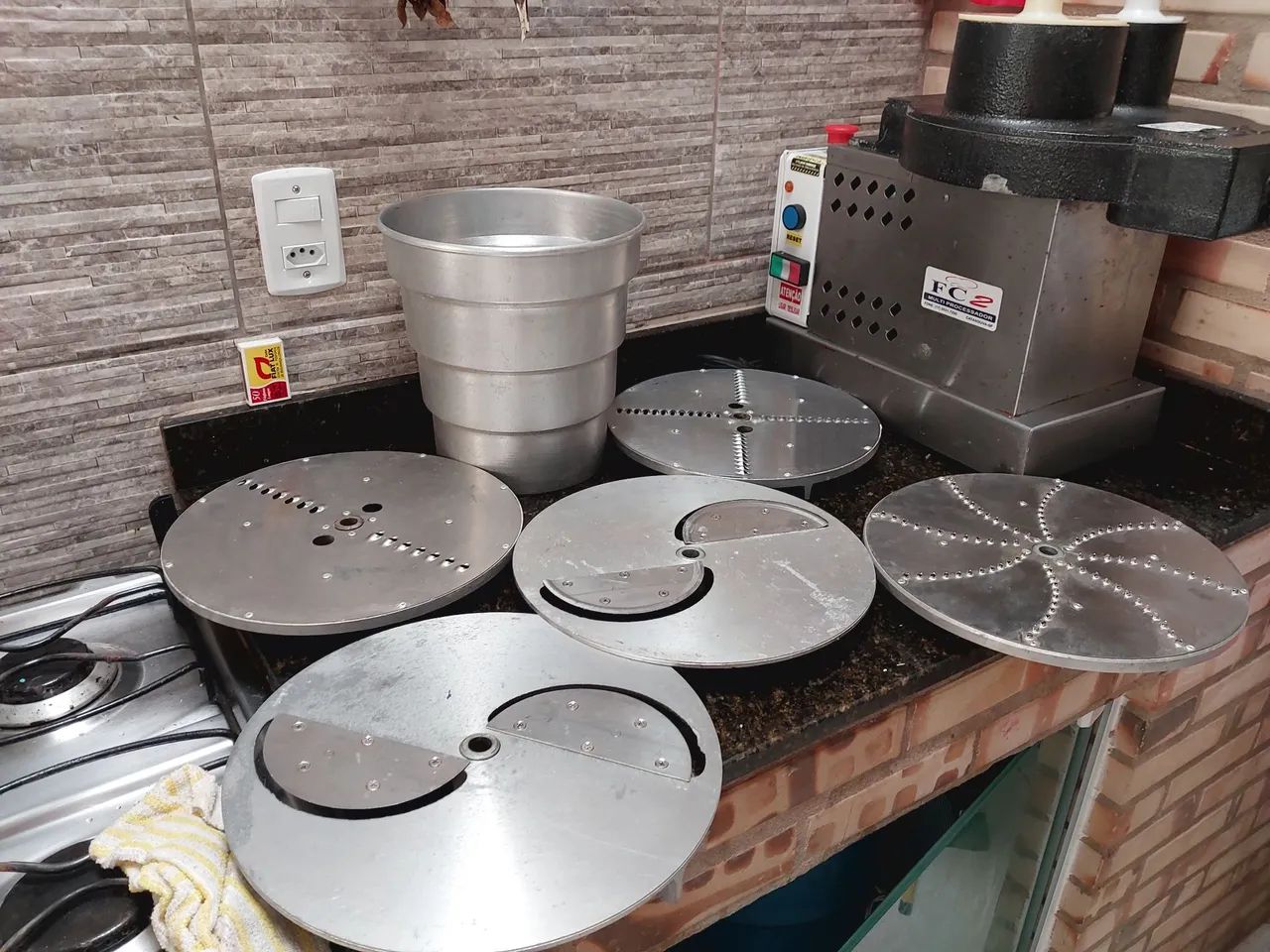 Processador profissional com acessórios  - Foto 4