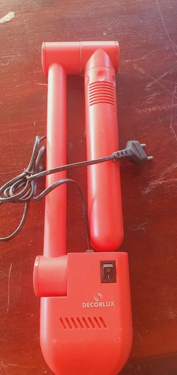 Luminária para mesa de trabalho ou computador 
