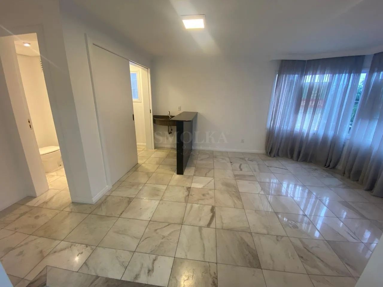 Apartamento de Alto Padrão próximo à Beira-Mar Norte ,com 4 suítes. - Foto 5