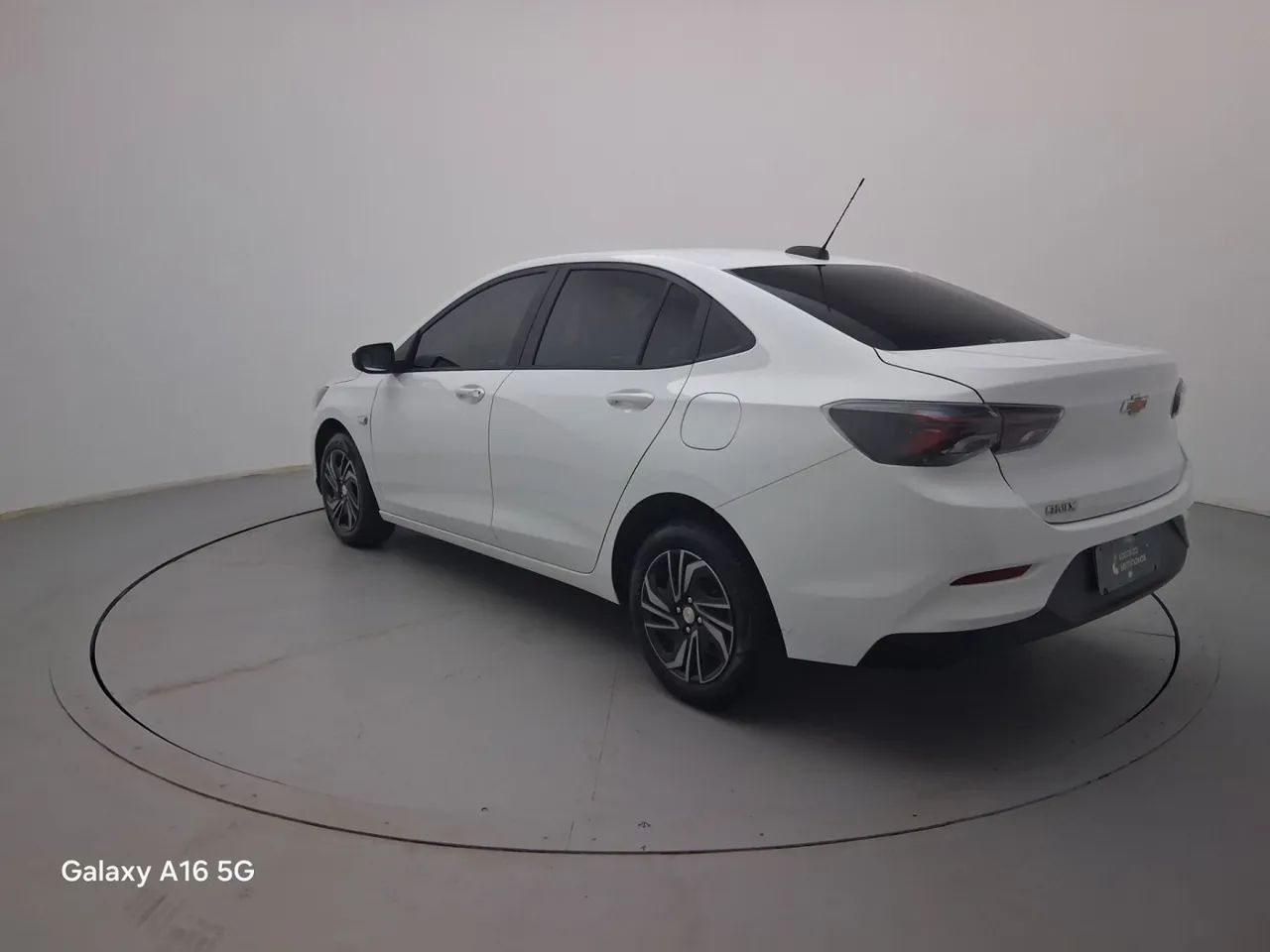 Chevrolet Onix Activ 1.4 8V Flex Aut. 4P, foto 3 de 18