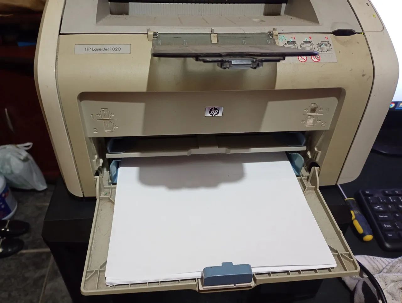 Impressora HP LaserJet 1020 + toner - Foto 3