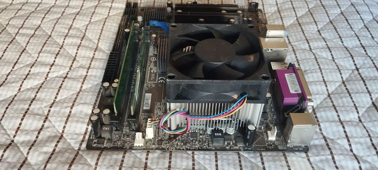 Placa mãe MSI DDR3 + Processador Intel Core Quad Q9500 - Foto 3