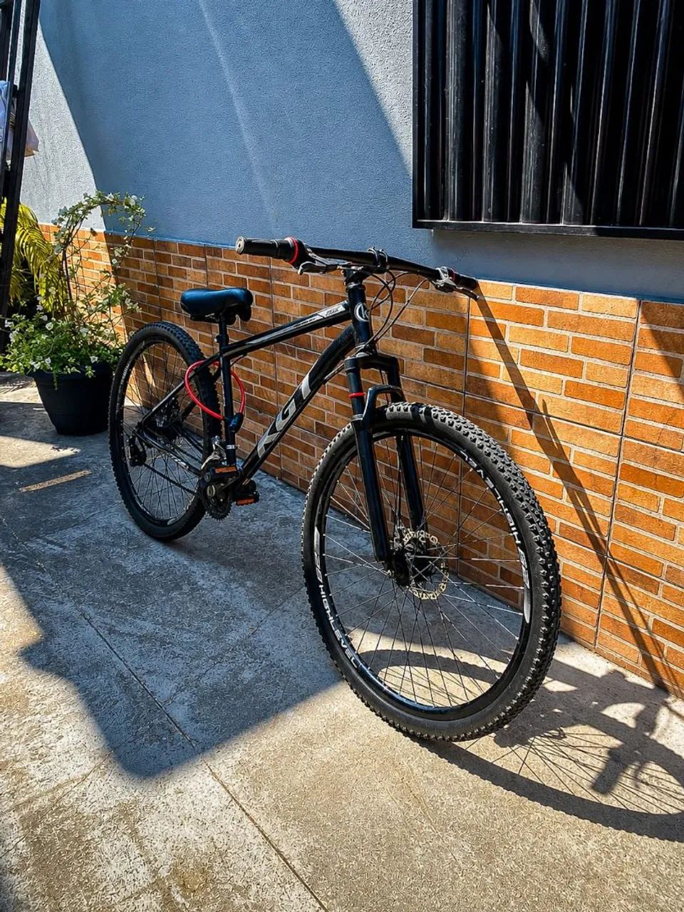 Bicleta aro 29 - freio a disco - 21 marchas 