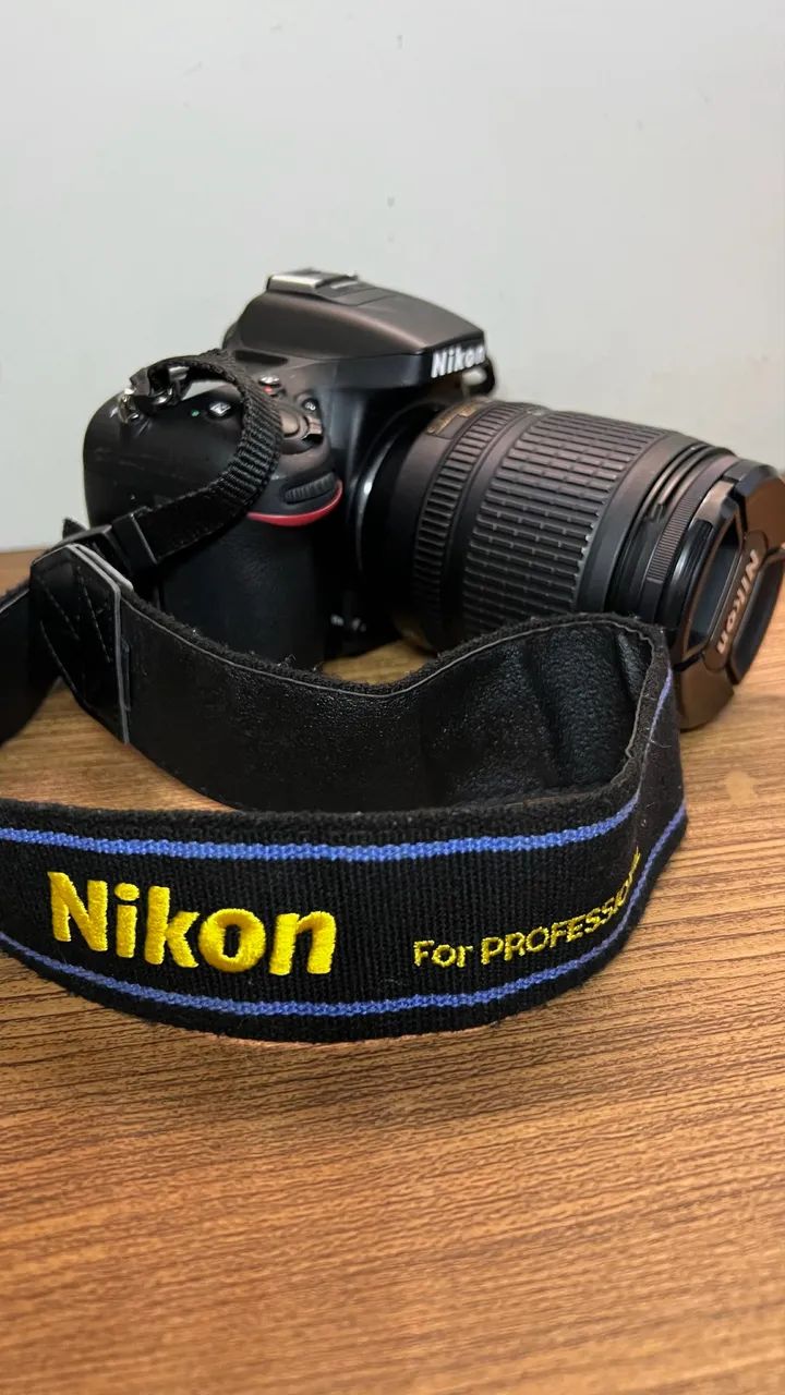 Câmera Nikon D7100 com Lente 18-140mm - Câmeras e Filmadoras