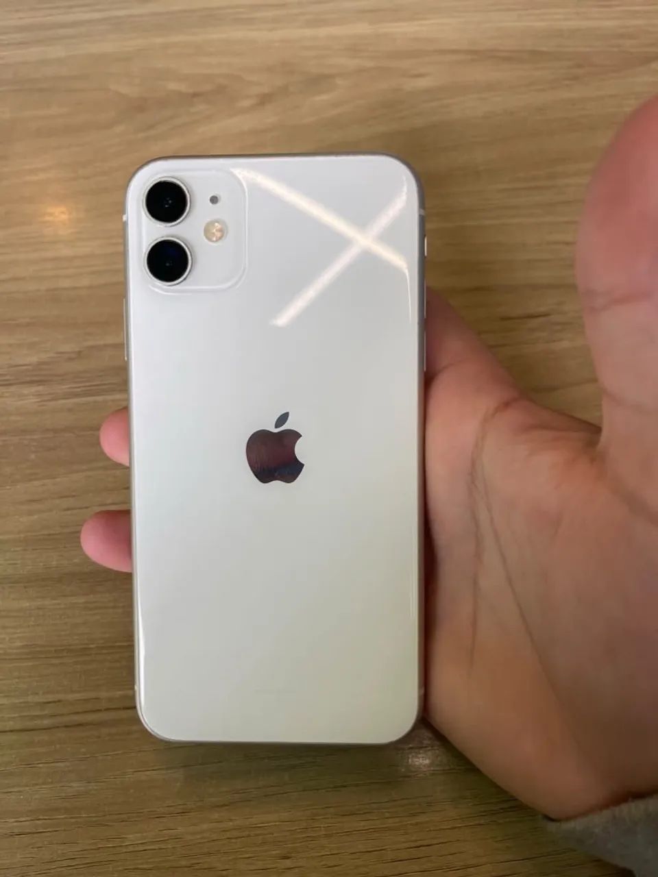 Vende-se iPhone 11 