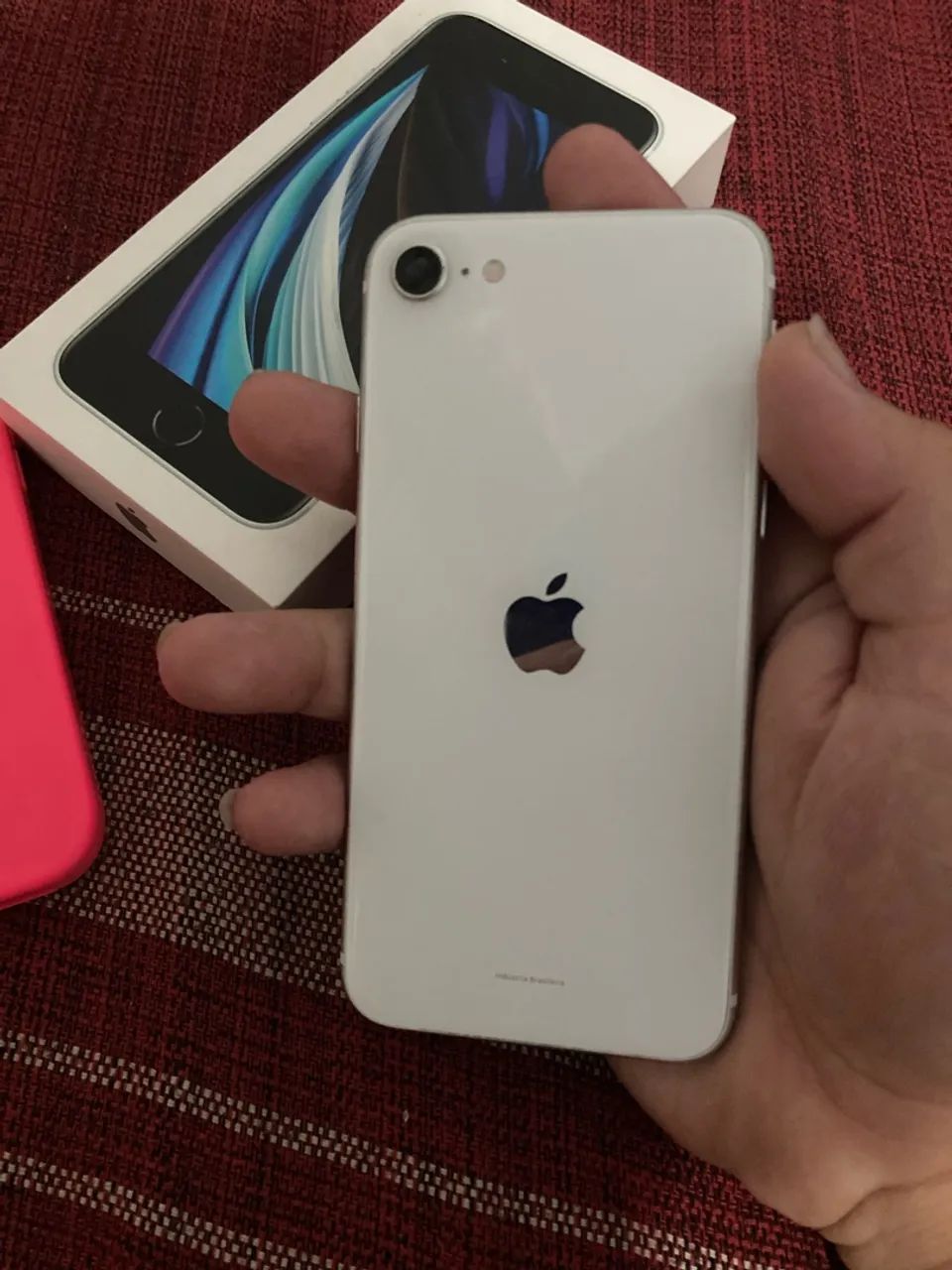 Vendo IPhone SE segunda geração  - Foto 4