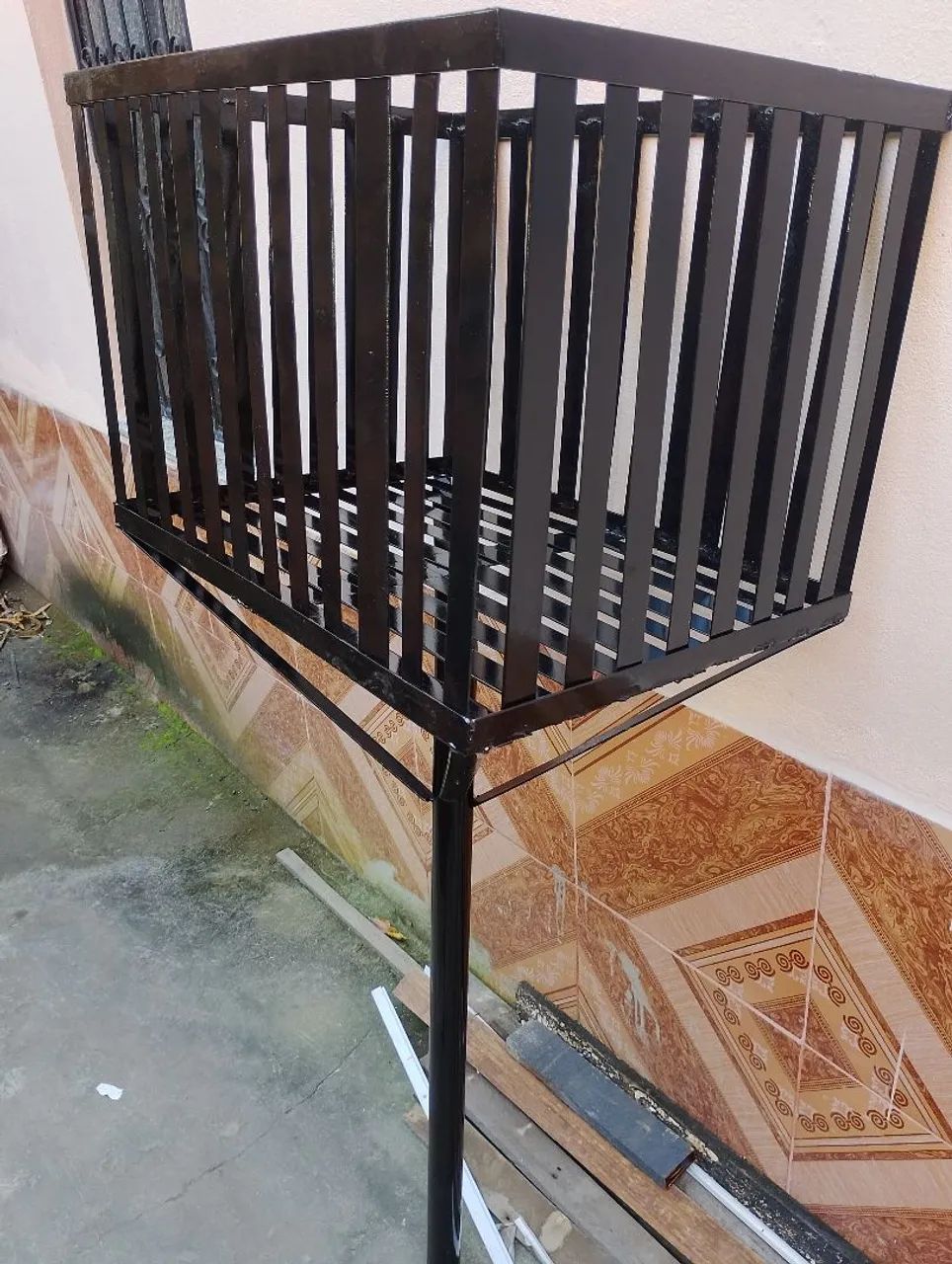 Lixeira quadrada 50 por 70 de calçada com entrega e instalação em toda Manaus 