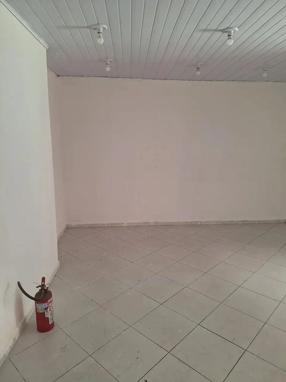 Ponto comercial/Loja/Box para venda com 232 metros quadrados em Centro - Amparo - São Paul - Foto 3