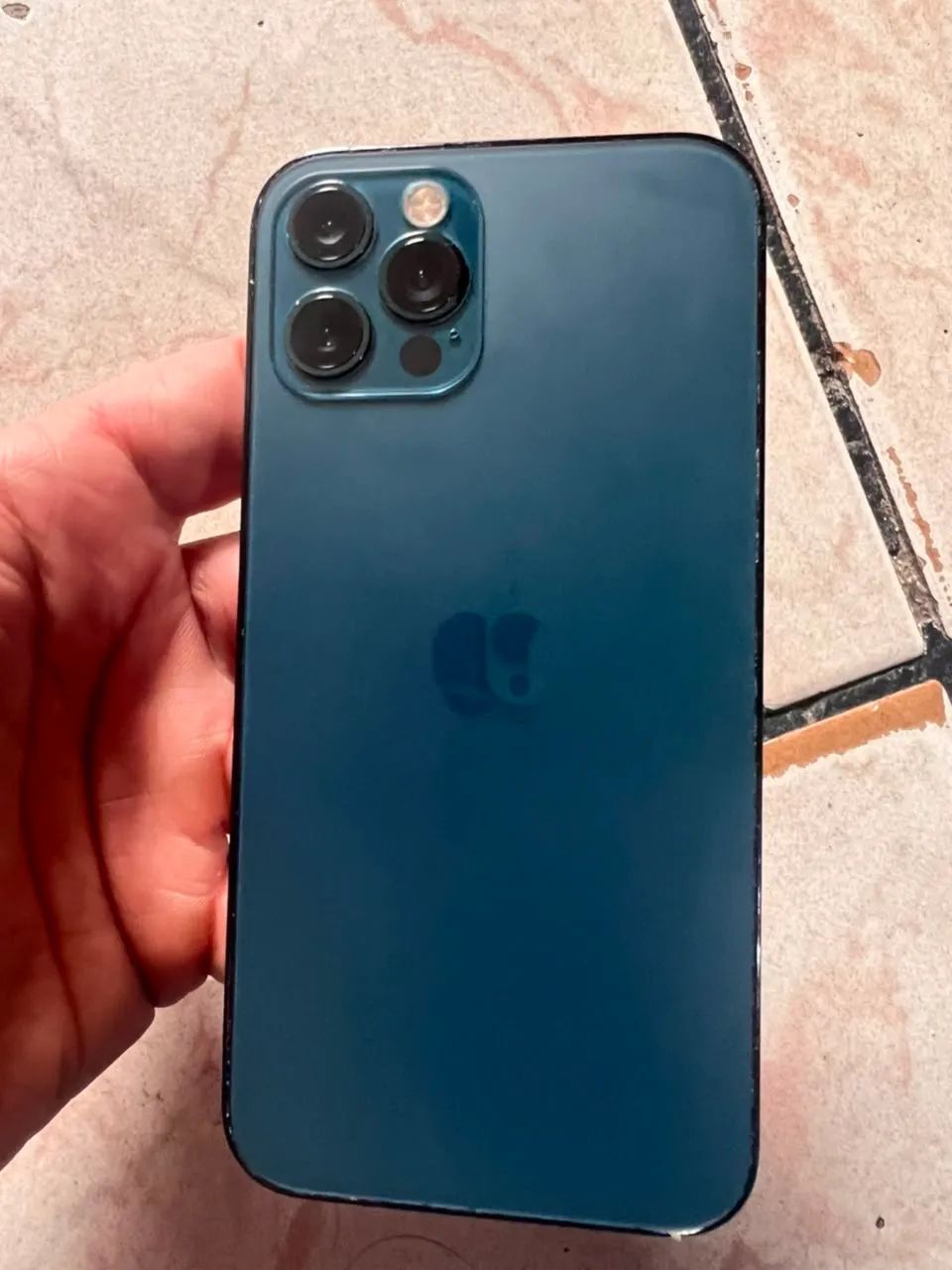 Vendo iPhone 12 Pro 128gb azul - Foto 4