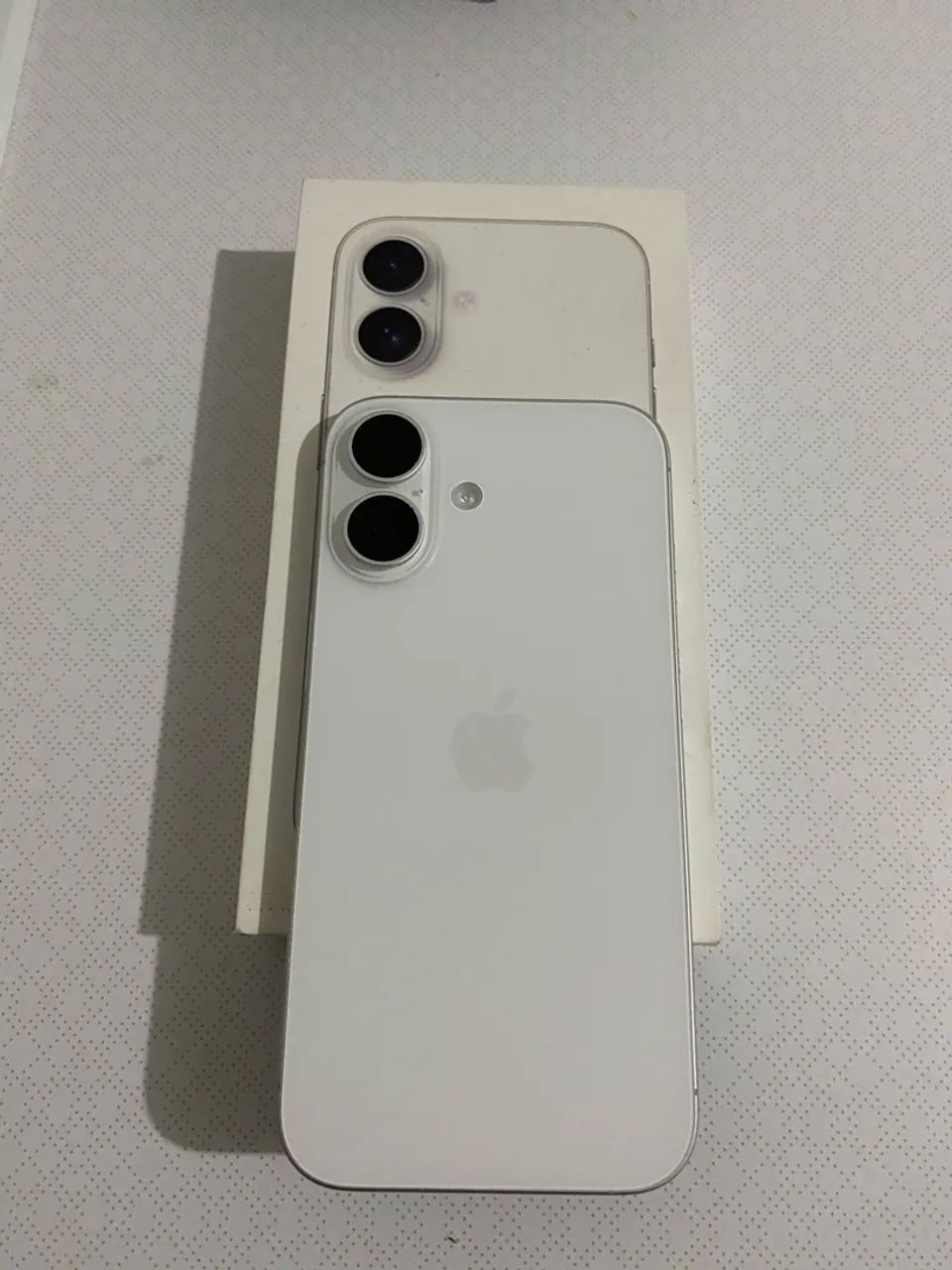 iPhone 16 completo com caixa branco 128GB na garantia APPLE 