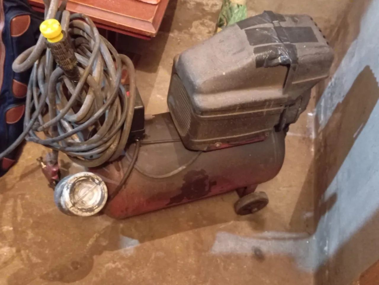 Compressor com todos acessórios  