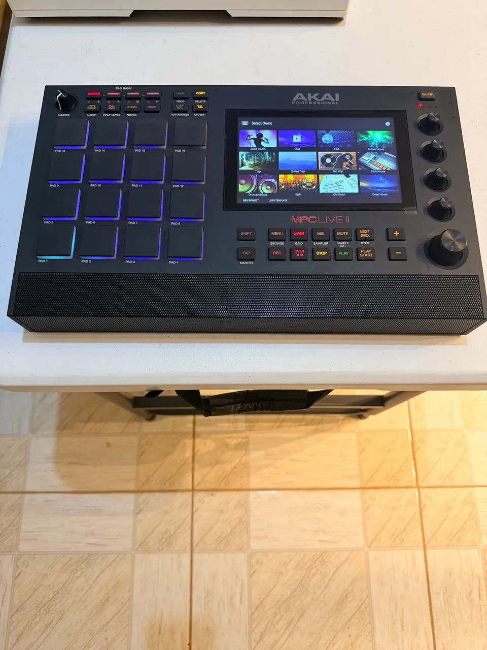 MPC LIVE 2 - Foto 4