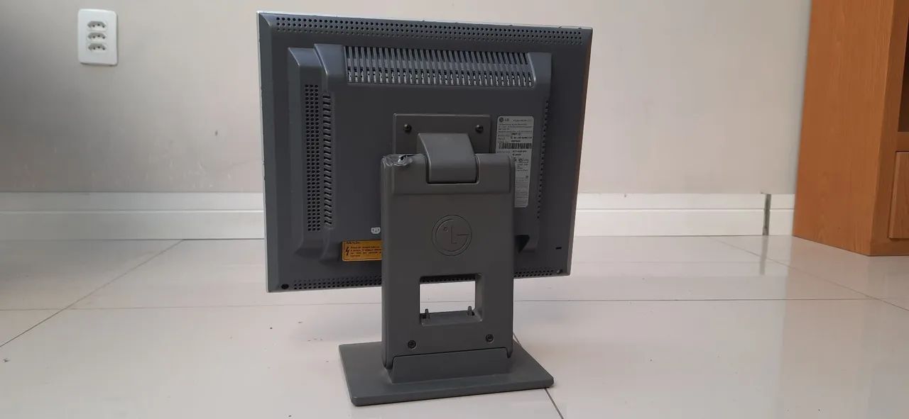 Monitor LG Flatron 15 polegadas - Foto 2