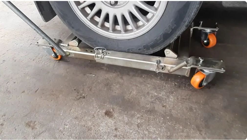 Patins para movimentação de carro para o guincho (prancha) - Foto 2