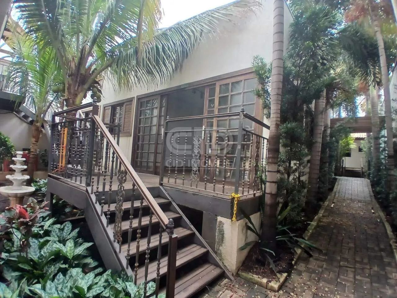 Casa Comercial com 8 Salas no Araés - Foto 2