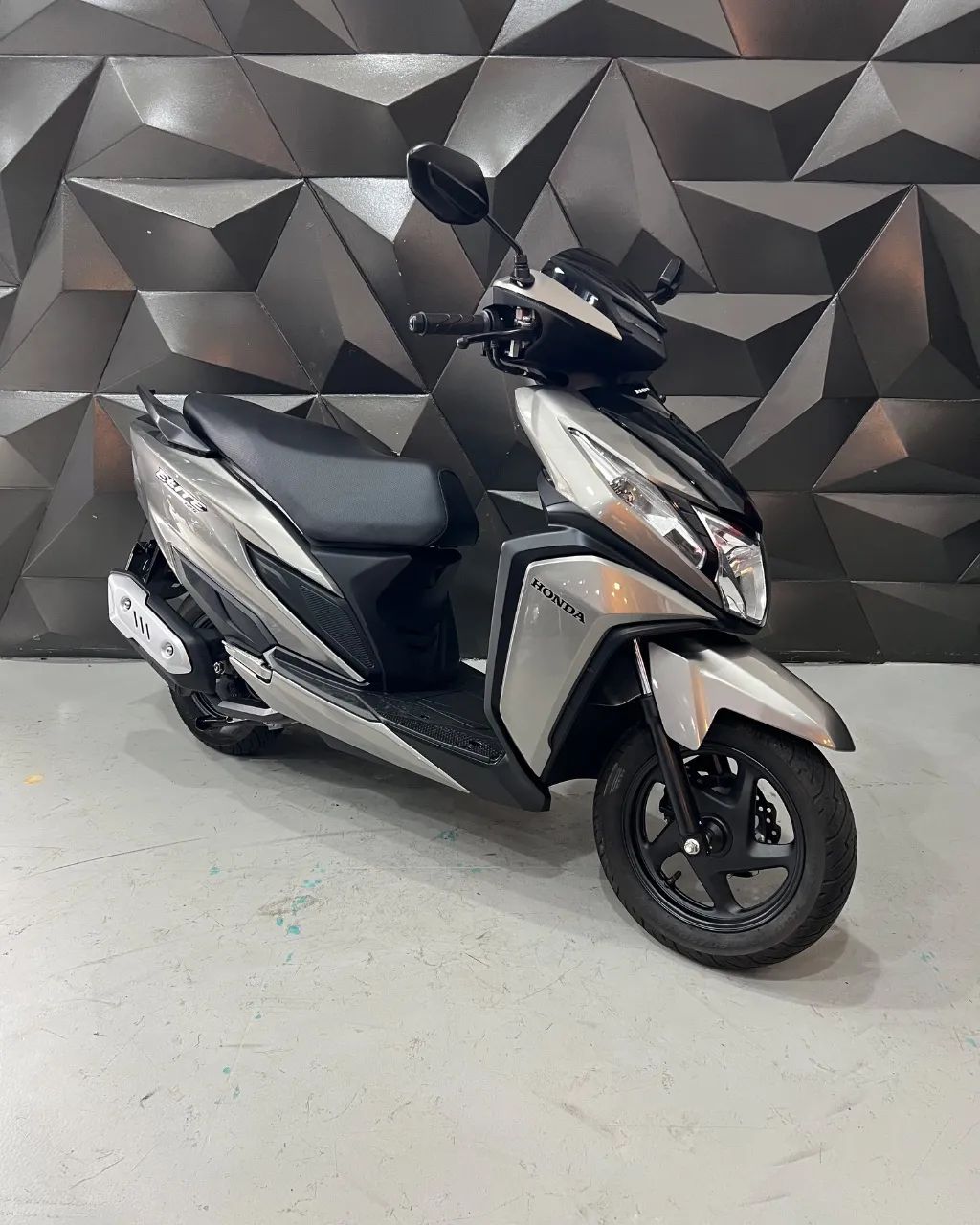 ELITE 125