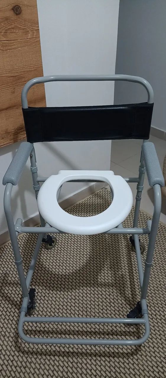 Cadeira de banho adulto. - Foto 2