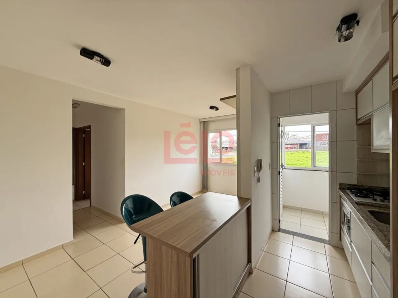 Apartamento a venda no Loteamento Sumaré em Maringá com 2 quartos, armários e mobiliado - Foto 2