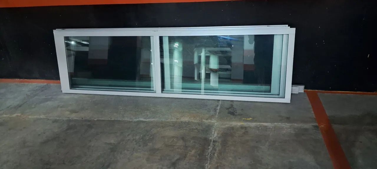 Porta de alumínio e vidro para varanda  - Foto 2