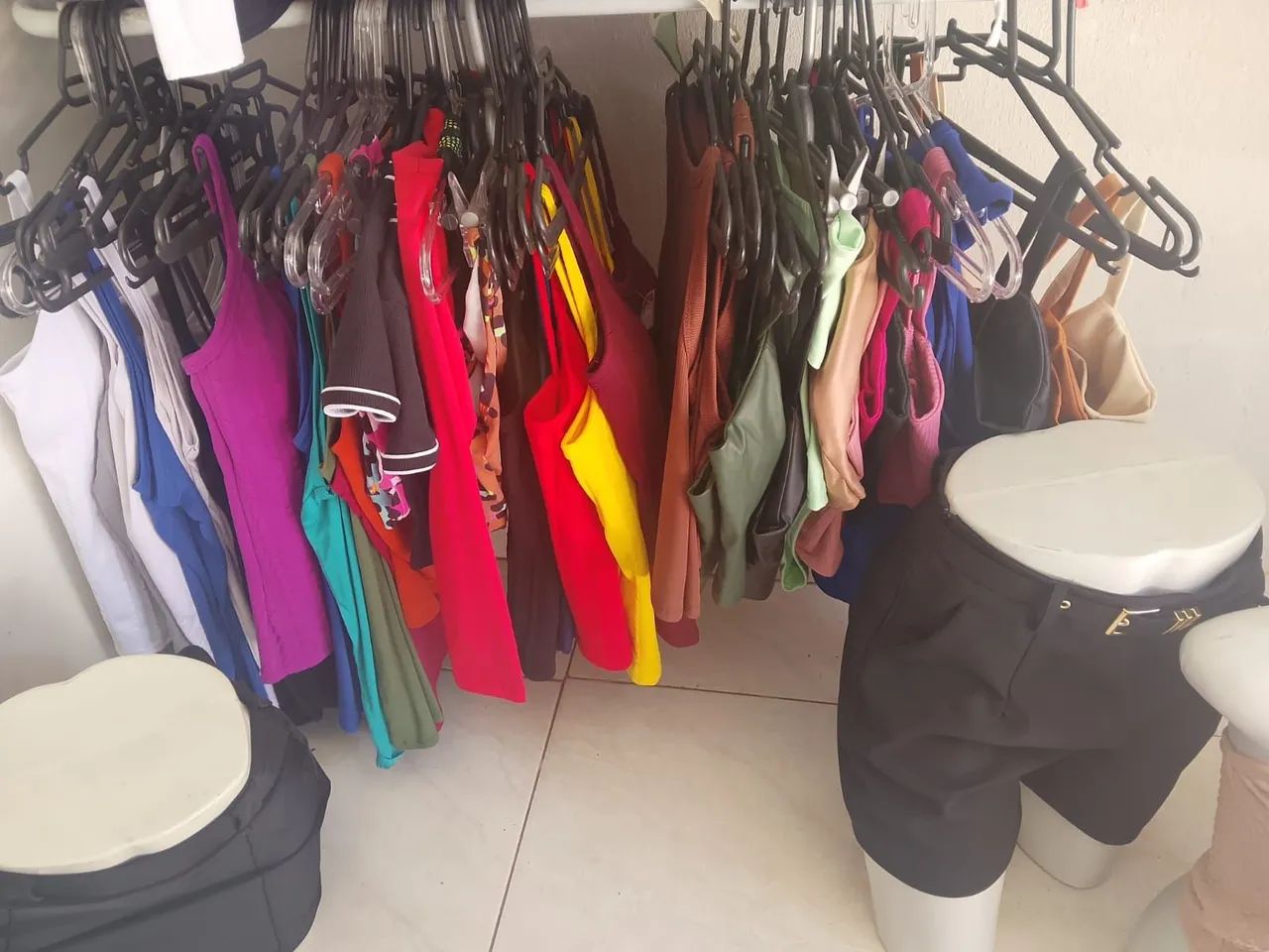 Venda loja montada roupas feminina e masculina  - Foto 3