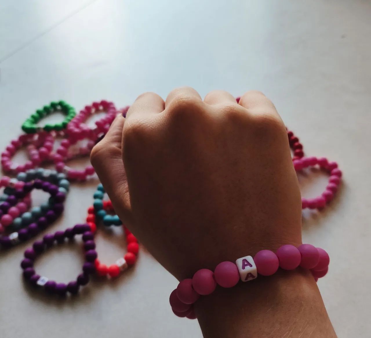 Pulseiras com a incial - Foto 3