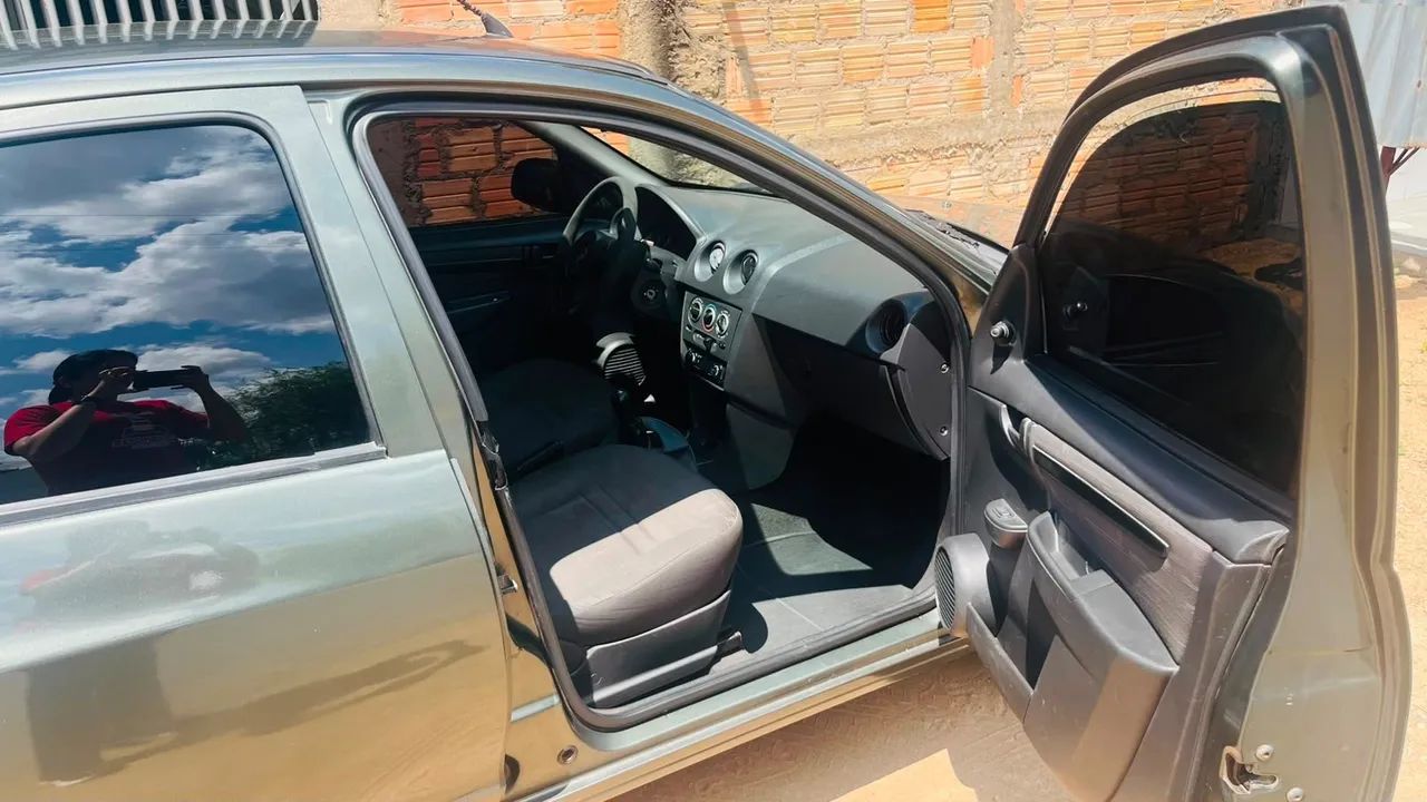 Chevrolet Prisma Sed. Maxx 1.0 8V Flexpower 4P 2010 - Foto 4