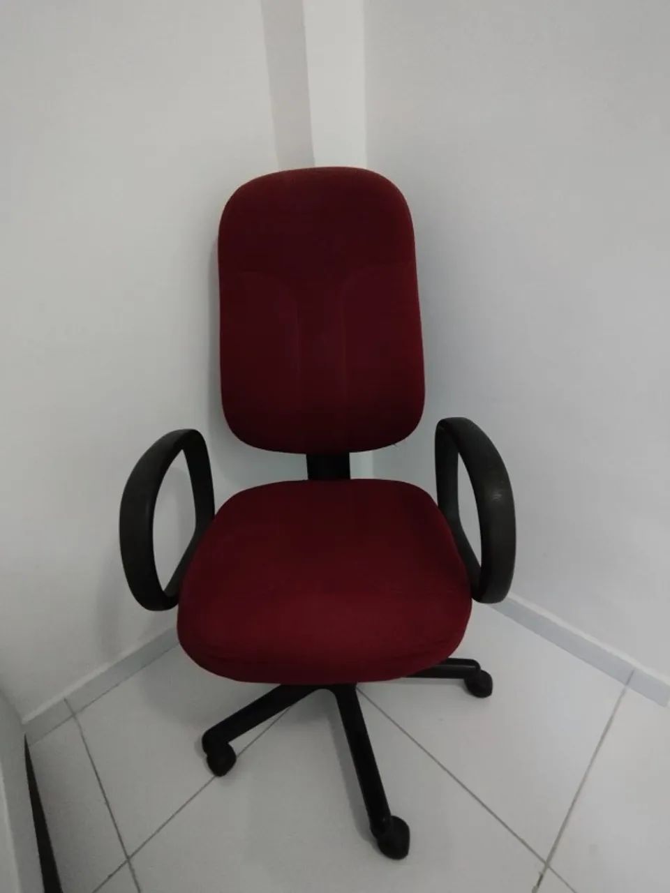 Cadeira de Escritório Giratória Usada