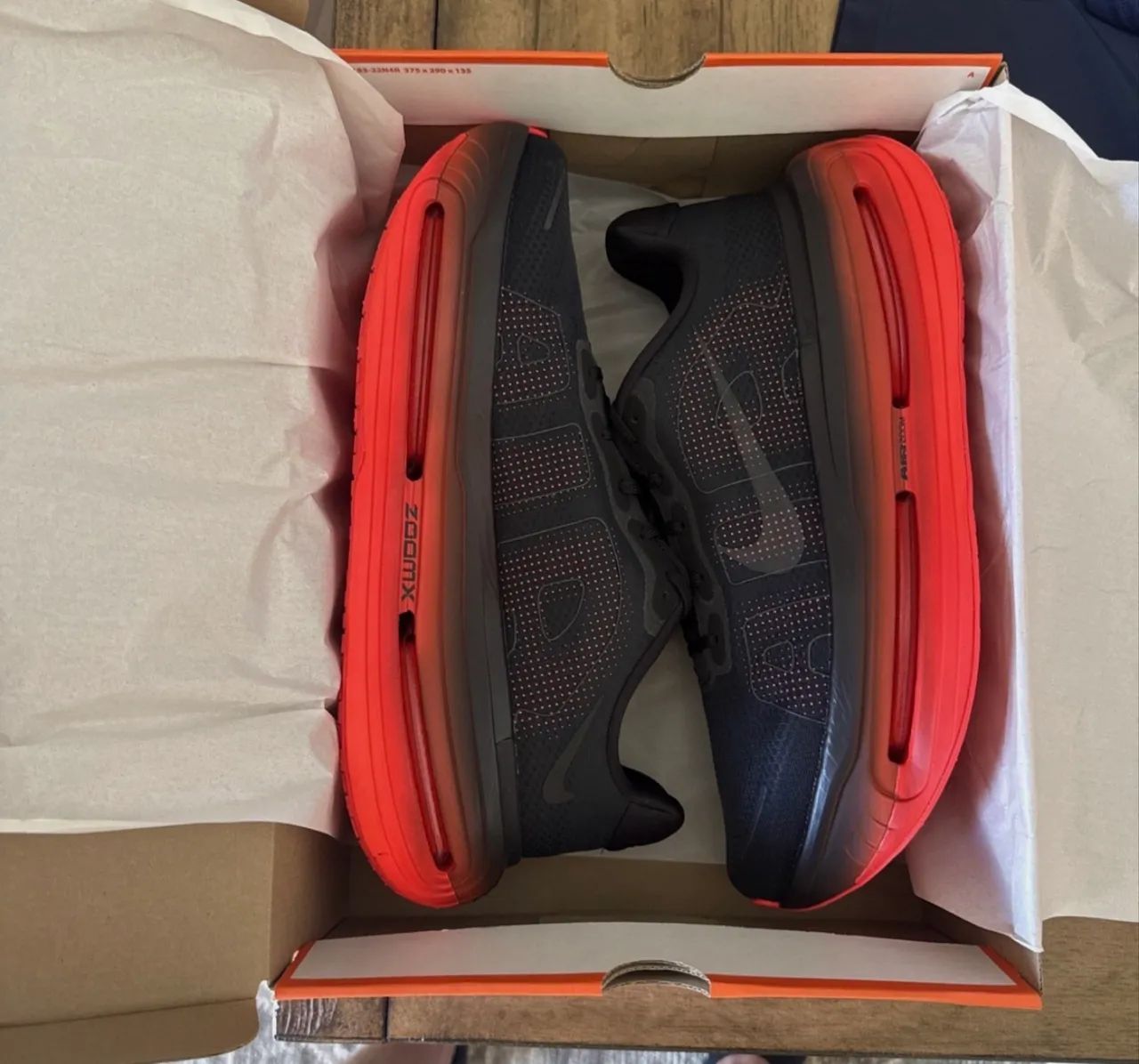 Nike Vomero Premium Black Crimson