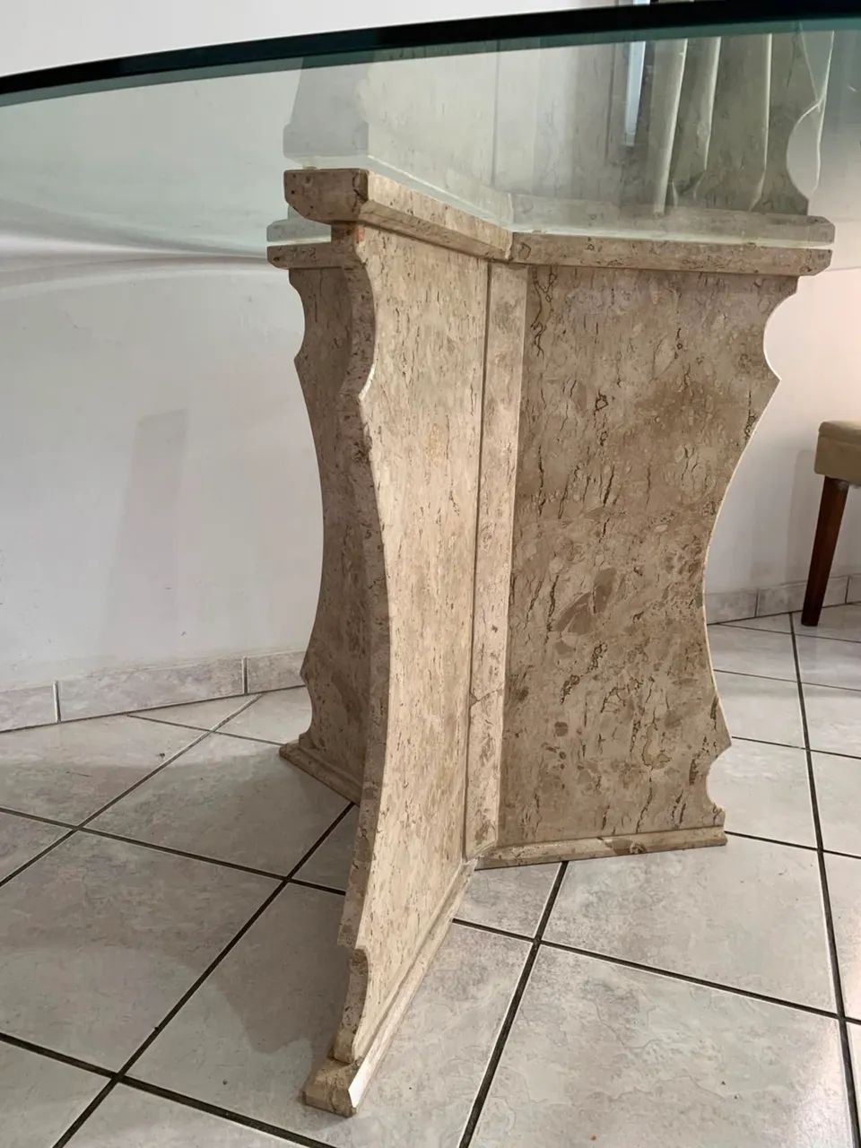 Vendo mesa de mármore/ 4 cadeiras (USADA) - Foto 3