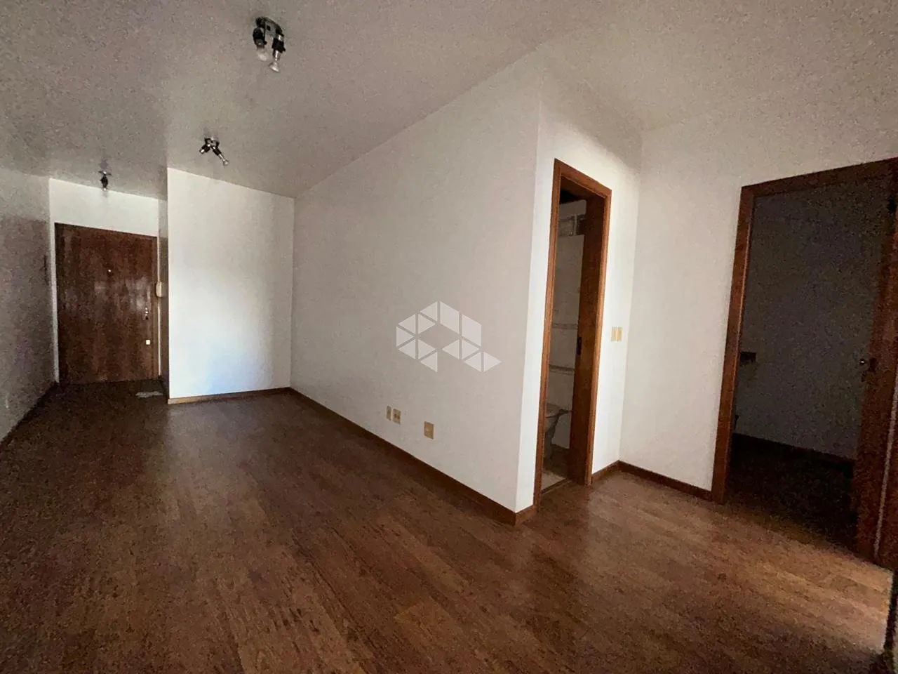 Sala comercial no coração da Cidade Baixa