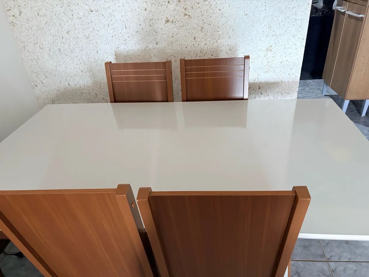 Vendo mesa com 6 cadeiras - Foto 2