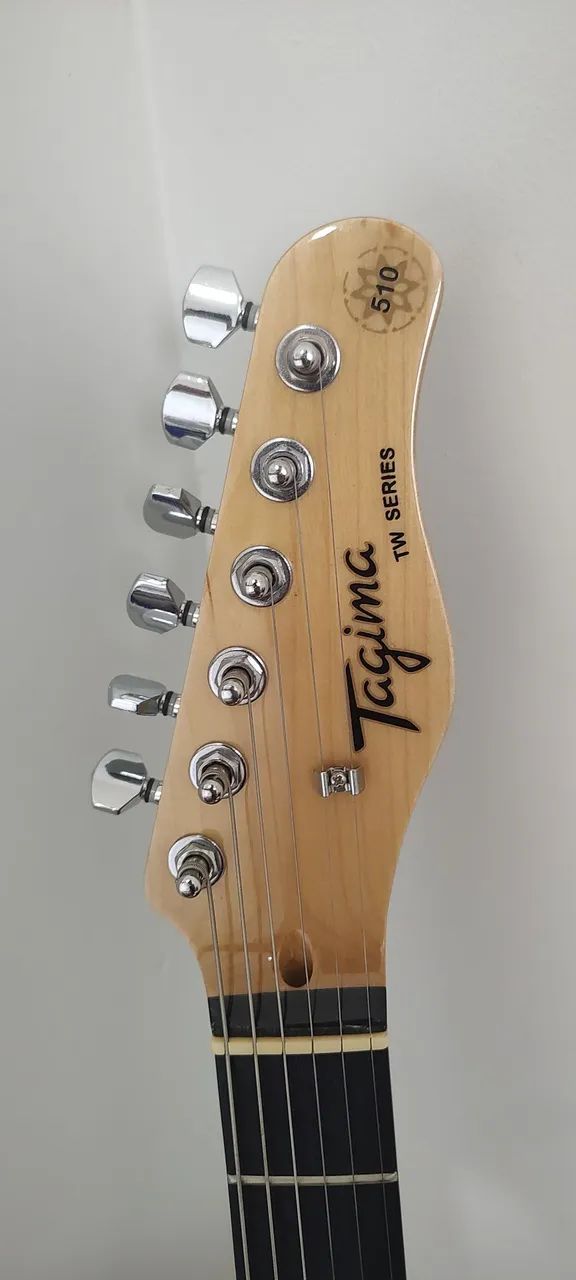 Guitarra Tagima vermelha / praticamente nova  - Foto 3