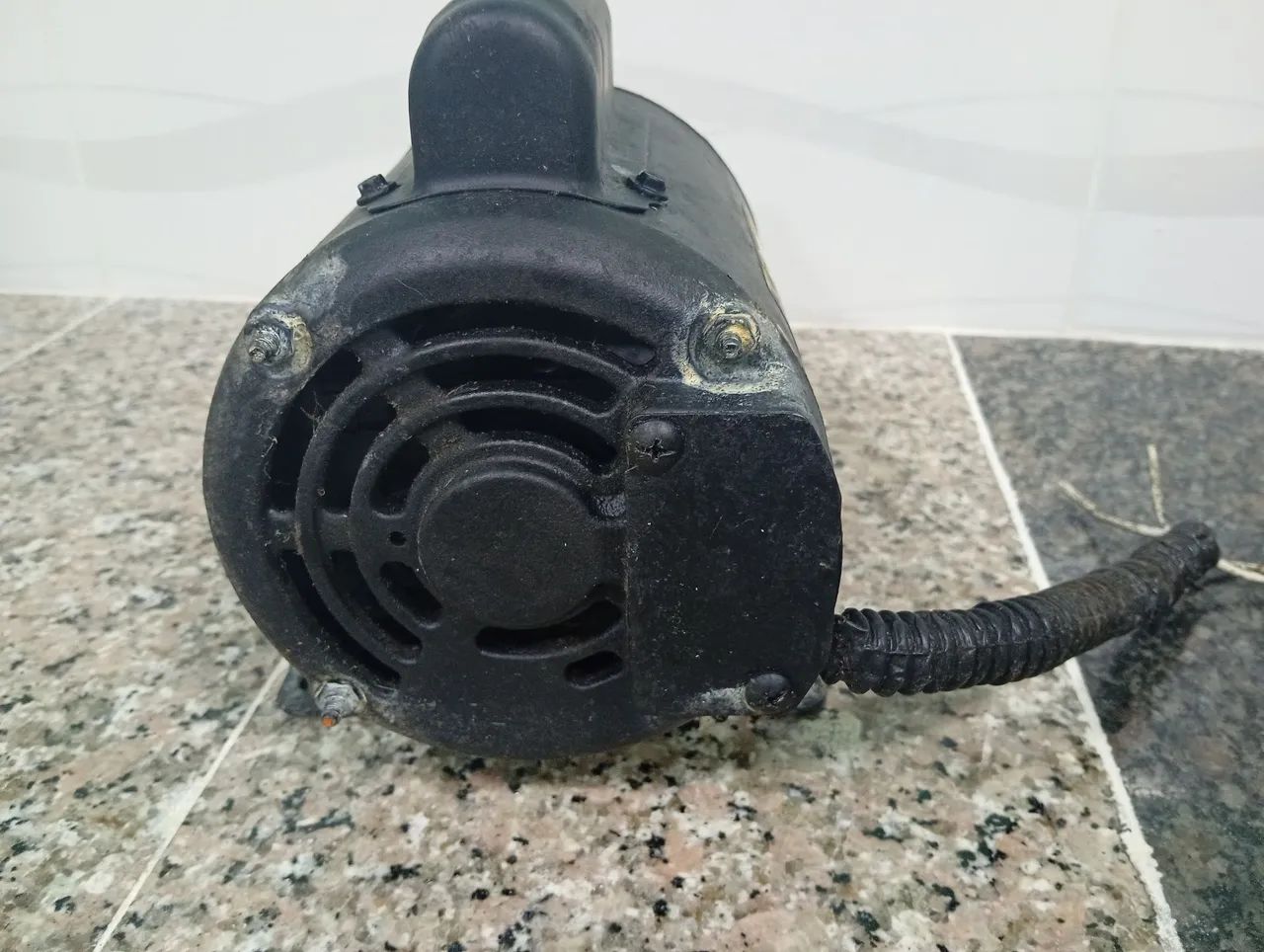 Motor Weg de 1cv baixa rotação 4polos - Foto 3