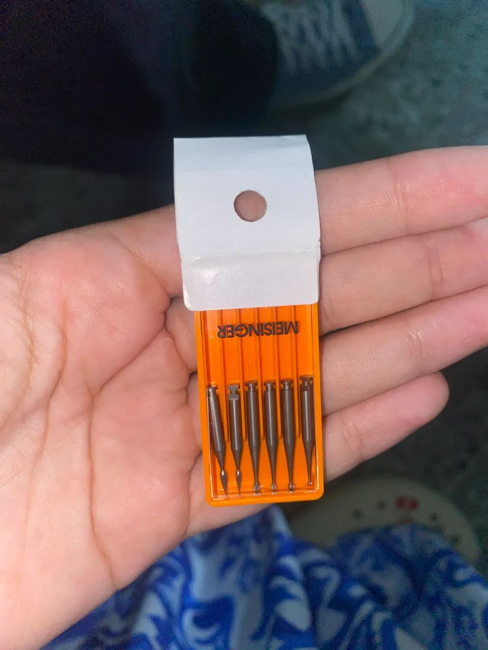 Brocas multilaminadas para acabamento de amálgama