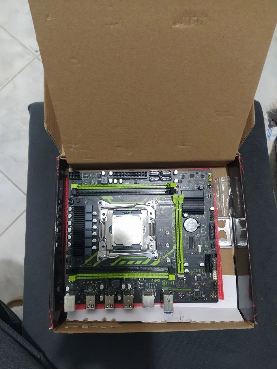 Kit Xeon E2650 V4 e placa mãe x99 da Zsus 